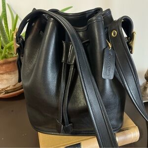 Vintage Coach 9952 Lula Legacy Black Leather Drawstring Bucket Shoulder Bag Y2K